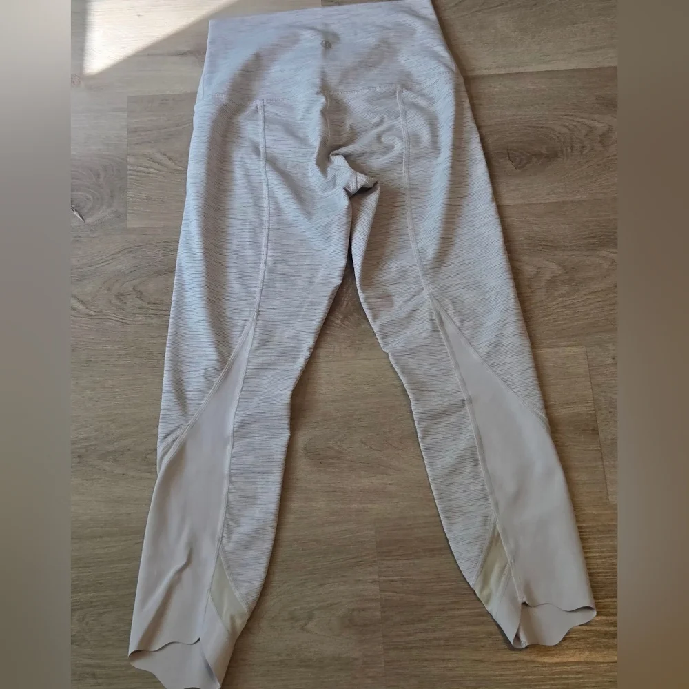 Lululemo Heather Gray Active Leggings with White Panels - Picture 3 of 5